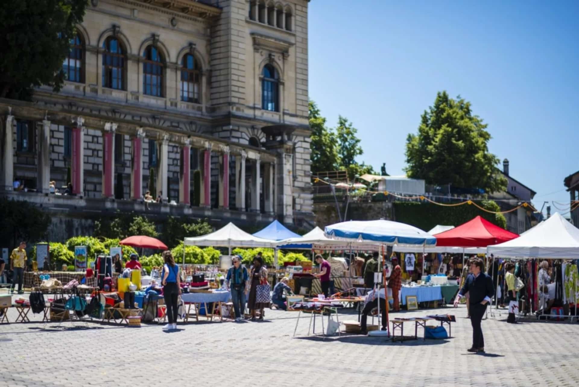 Marche Calabash - Flea market in Lausanne