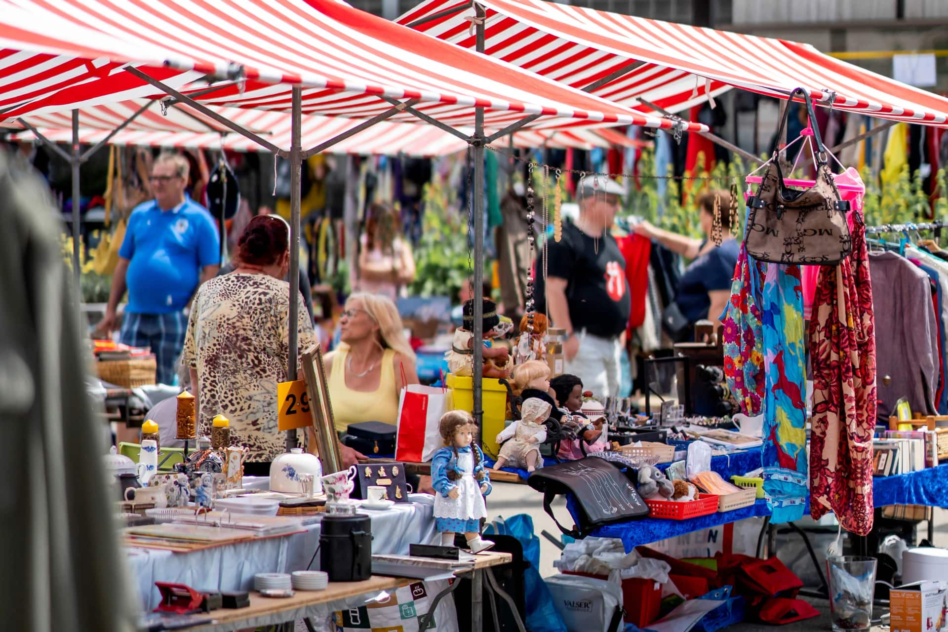 Flohmarkt Uster (Stadthausplatz), Zürich