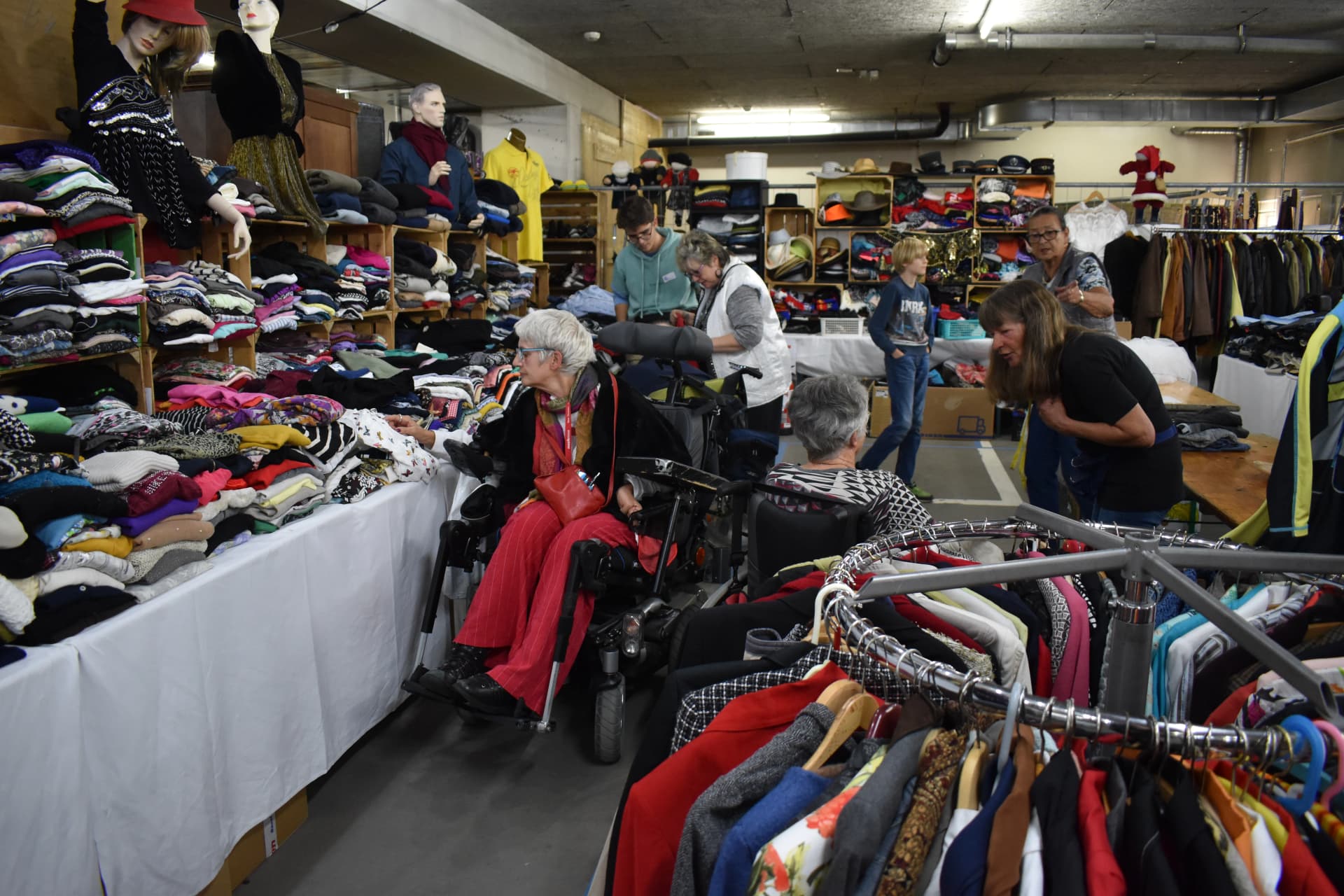 WBZ-Flohmarkt Reinach, flea market in Basel