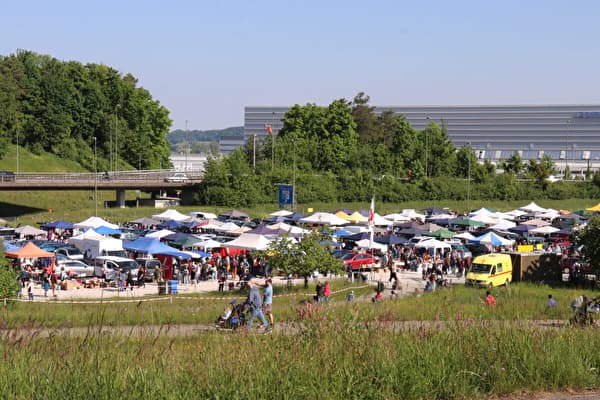 Flughafen Flohmarkt Kloten, Flohmarkt in Zürich