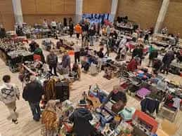 Flohmarkt Buelach (Stadthalle) - Mercatino delle pulci a Zurigo