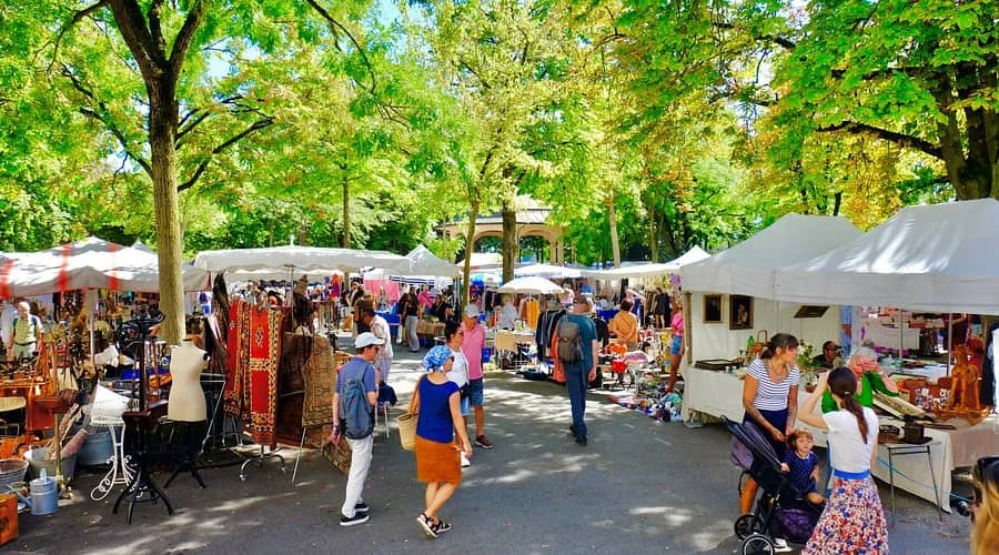 Flohmarkt Bürkliplatz - Flea market in Zurich