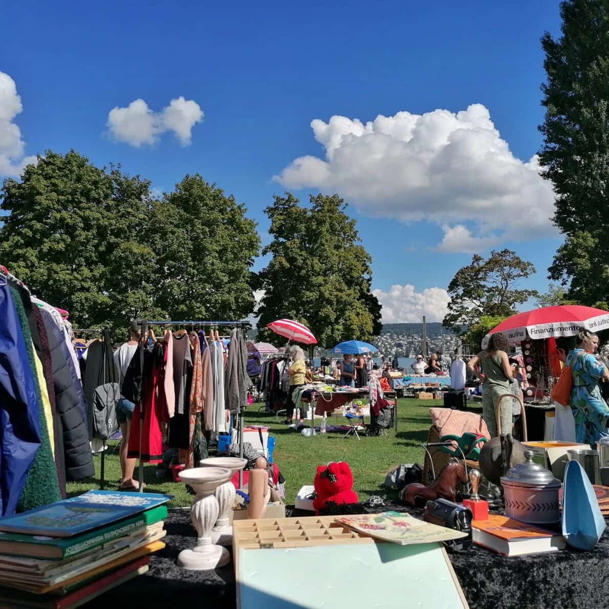 Flohmarkt für Erwachsene GZ Heuried - Flea market in Zurich