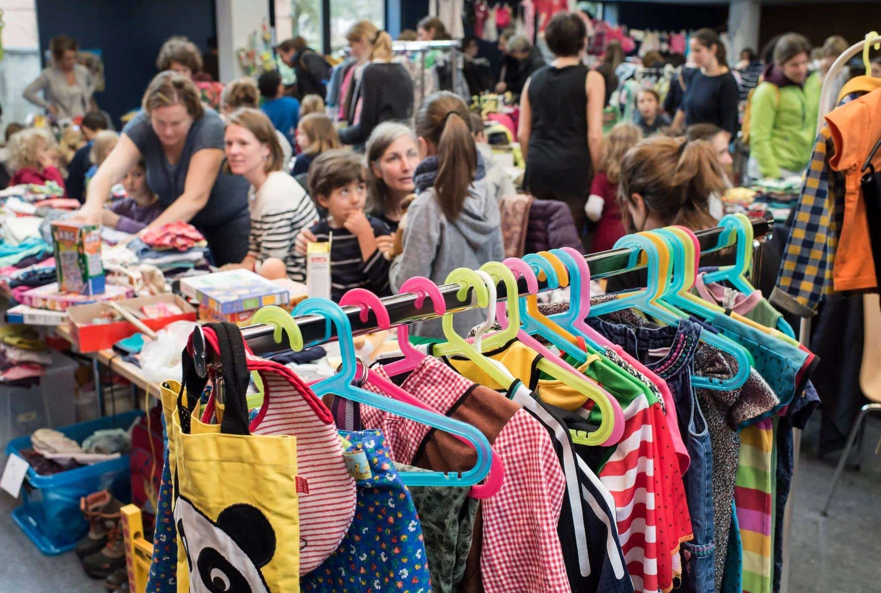 Flohmarkt Paulusheim (Kinderartikelboerse) - Flea market in Lucerne
