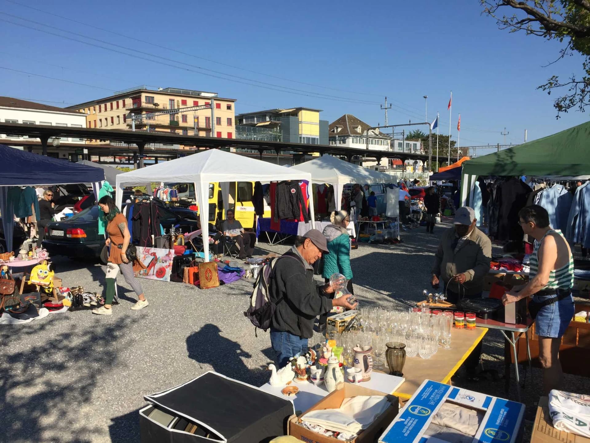 Flohmarkt Seeplatz Waedenswil - Mercatino delle pulci a Zürich