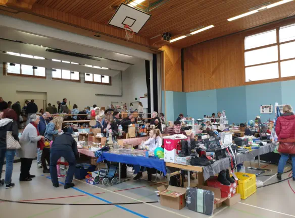 Hallenflohmarkt Hölstein, marché aux puces à Basel