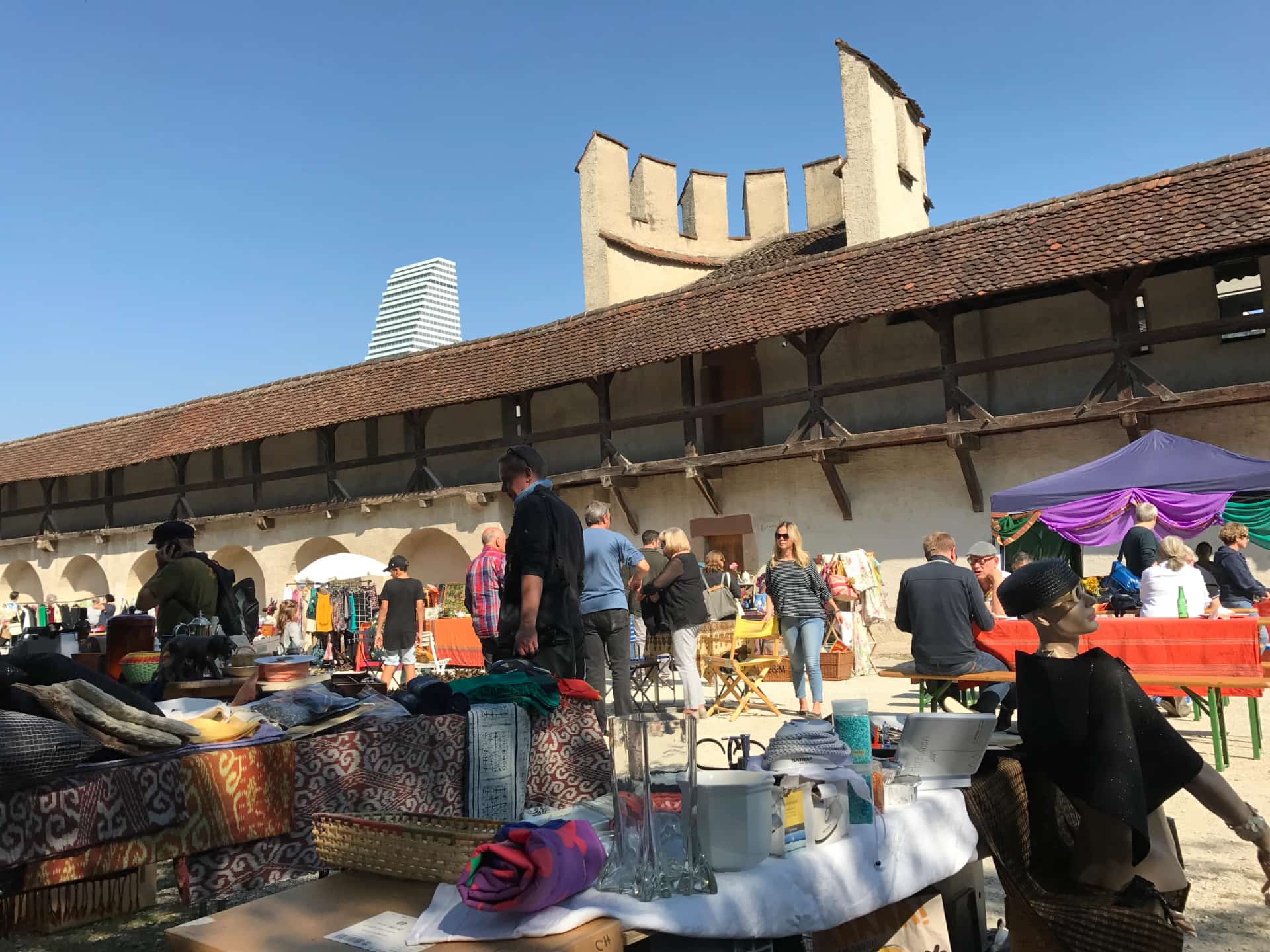 Letziplunder Flohmarkt - Flea market in Basel
