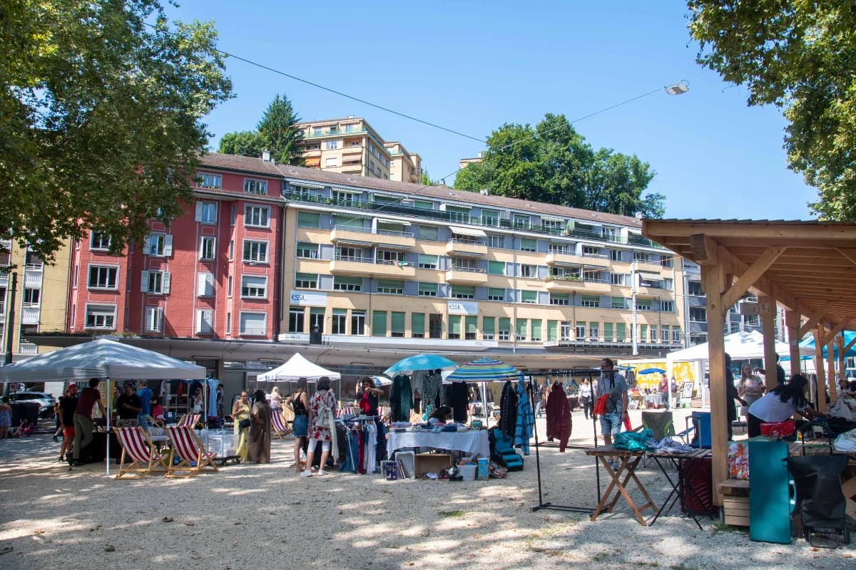 Marches non alimentaires du Tunnel (Samedi) - Flohmarkt in Lausanne