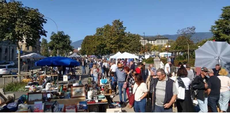 Vide-Grenier Echichens - Mercatino delle pulci a Losanna