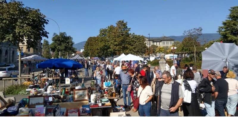 Vide-Grenier Echichens - Flea market in Lausanne