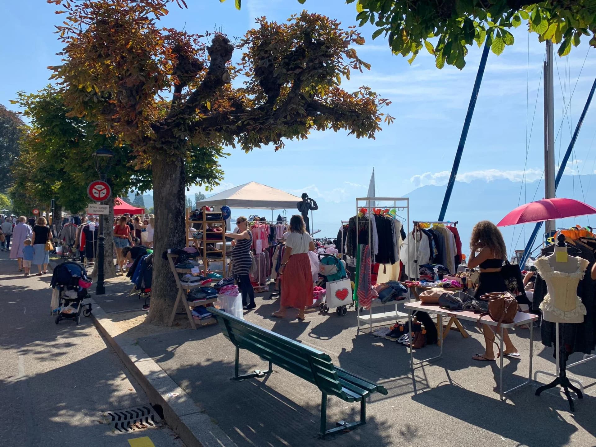 Vide-Grenier de Lutry - Flohmarkt in Lausanne